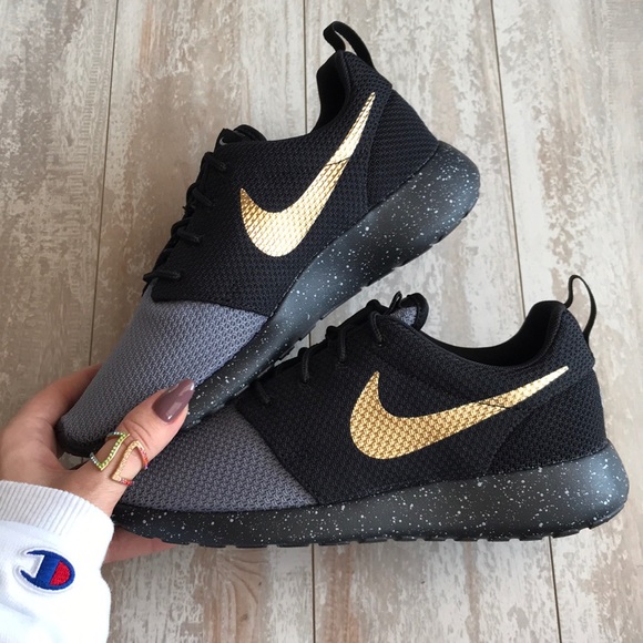 NWT Nike ID Roshe One Custom High five - Picture 3 of 8